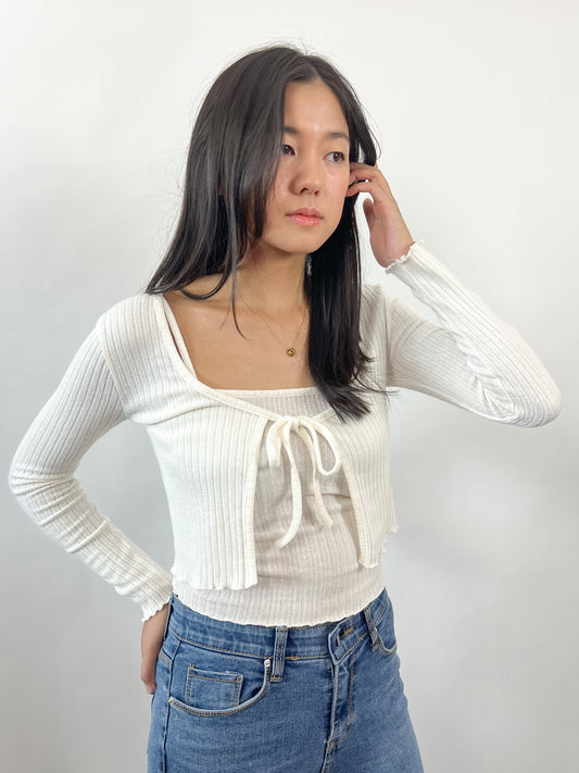 Ribbstickad överdelsset